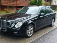 Second-hand Mercedes E220 170 CP (125 kW) 2006 Negru Berlinǎ