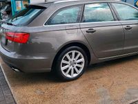Gebraucht Audi A6 204 PS (150 kW) 2014 Grau Kombi