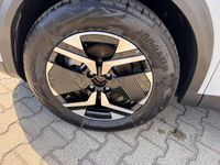 Gebraucht Peugeot e-2008 Allure 114 kW (156 PS) 2025 Okenit weiß metallic SUV