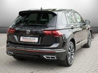 Gebraucht VW Tiguan R-line 150 PS (110 kW) 2022 Schwarz (deep black perleffekt) SUV
