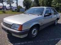 Gebraucht Opel Rekord Exklusiv 101 PS (74 kW) 1989 Silber Limousine