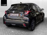 gebraucht Toyota Yaris Hybrid Club Basis + Comfort-Paket + Navigation