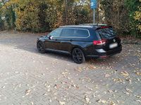 Gebraucht VW Passat Highline 190 PS (139 kW) 2020 Schwarz Kombi