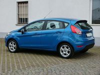 Gebraucht Ford Fiesta 82 PS (60 kW) 2014 Blau Kleinwagen
