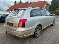 gebraucht Toyota Avensis KOMBI 2.2D-CAT TRAVEL*NAV*SHZ*GRA*AHK*LM