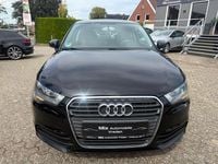 Używany Audi A1 Attraction 86 KM (63 kW) 2011 Czarny Hatchback