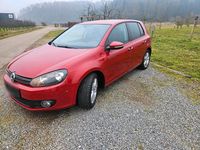 Gebraucht VW Golf 105 PS (77 kW) 2010 Rot Limousine