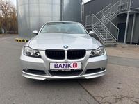 Gebraucht BMW 318 129 PS (94 kW) 2007 Silber Limousine