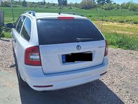 Gebraucht Skoda Octavia Fun 105 PS (77 kW) 2013 Weiß Kombi