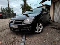 Gebraucht Opel Astra 105 PS (77 kW) 2004 Schwarz Kleinwagen