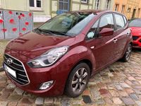 Gebraucht Hyundai ix20 Style 90 PS (66 kW) 2016 Rot Kleinwagen