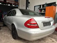 Gebraucht Mercedes E320 204 PS (150 kW) 2003 Silber Limousine