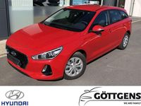 Gebraucht Hyundai i30 Select 120 PS (88 kW) 2018 Rot Kombi