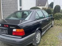 Gebraucht BMW 316 102 PS (75 kW) 1995 Schwarz Limousine