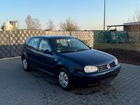 Gebraucht VW Golf IV 101 PS (74 kW) 2002 Blau Kleinwagen