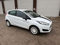 Gebraucht Ford Fiesta Trend 80 PS (58 kW) 2013 Frostweiß Kleinwagen