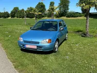 Gebraucht Toyota Starlet 75 PS (55 kW) 1996 Blau Kleinwagen
