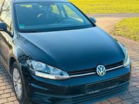 Gebraucht VW Golf VII 115 PS (84 kW) 2018 Schwarz Kombi