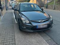 Gebraucht Hyundai i30 105 PS (77 kW) 2011 Grau Kleinwagen