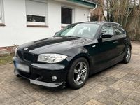 Gebraucht BMW 118 129 PS (94 kW) 2007 Schwarz Kleinwagen