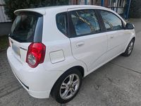 Gebraucht Chevrolet Aveo 100 PS (73 kW) 2011 Weiß Limousine
