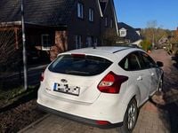 Gebraucht Ford Focus Trend 125 PS (91 kW) 2011 Weiß Limousine
