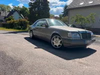 Gebraucht Mercedes 220 150 PS (110 kW) 1993 Grau Coupé