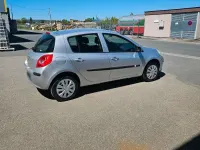 Używany Renault Clio II 75 KM (55 kW) 2008 Srebrny Hatchback