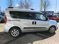 Gebraucht Fiat Doblò 101 PS (74 kW) 2020 Silber Van / Kleinbus