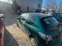 Gebraucht Peugeot 206 65 PS (47 kW) 1999 Grün Kleinwagen