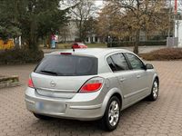 Gebraucht Opel Astra 105 PS (77 kW) 2005 Silber Kleinwagen