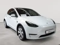 Gebraucht Tesla Model Y 378 kW (514 PS) 2023 Pearl white multicoat SUV