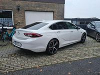 Gebraucht Opel Insignia 170 PS (125 kW) 2017 Weiß Limousine