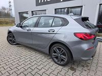 Gebraucht BMW 120 Sport Line 178 PS (130 kW) 2022 Skyscraper grau Kleinwagen