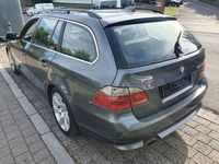 Gebraucht BMW 520 163 PS (119 kW) 2006 Grau Limousine