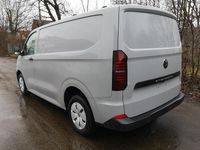 Neu VW T6.1 100 kW (136 PS) 2026 Stone grey Van
