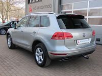 Gebraucht VW Touareg 262 PS (192 kW) 2014 Tungsten silver SUV