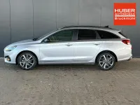 Neu Hyundai i30 Comfort 101 PS (74 kW) 2025 Shimmering silver Kombi