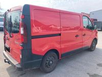 Gebraucht Renault Trafic 140 PS (102 kW) 2015 Rot Van / Kleinbus