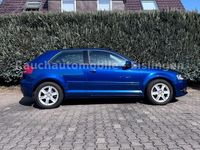 Gebraucht Audi A3 Attraction 105 PS (77 kW) 2011 Blau Kleinwagen
