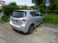 Gebraucht Toyota Verso Life 147 PS (108 kW) 2014 Silber Van / Kleinbus