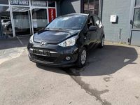 Gebraucht Hyundai i10 67 PS (49 kW) 2014 Schwarz Kleinwagen