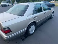 Gebraucht Mercedes E250 95 PS (69 kW) 1993 Beige Limousine