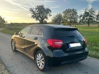 Gebraucht Mercedes A180 122 PS (89 kW) 2013 Schwarz Limousine