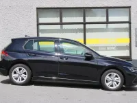 Gebraucht VW Golf VIII Life 110 PS (80 kW) 2022 Schwarz Limousine