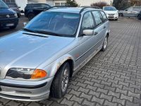 Gebraucht BMW 320 136 PS (100 kW) 2000 Silber Kombi