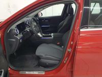 Gebraucht Mercedes C300e Avantgarde 204 PS (150 kW) 2024 Manufaktur patagonienrot bright Kombi