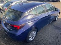 Gebraucht Opel Astra Innovation 105 PS (77 kW) 2016 Blau Limousine