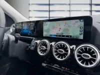 Gebraucht Mercedes GLA200 Progressive 163 PS (119 kW) 2020 Weiß SUV