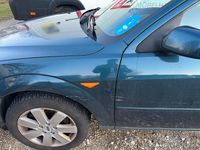 Gebraucht Ford Mondeo 130 PS (95 kW) 2004 Grün Kombi